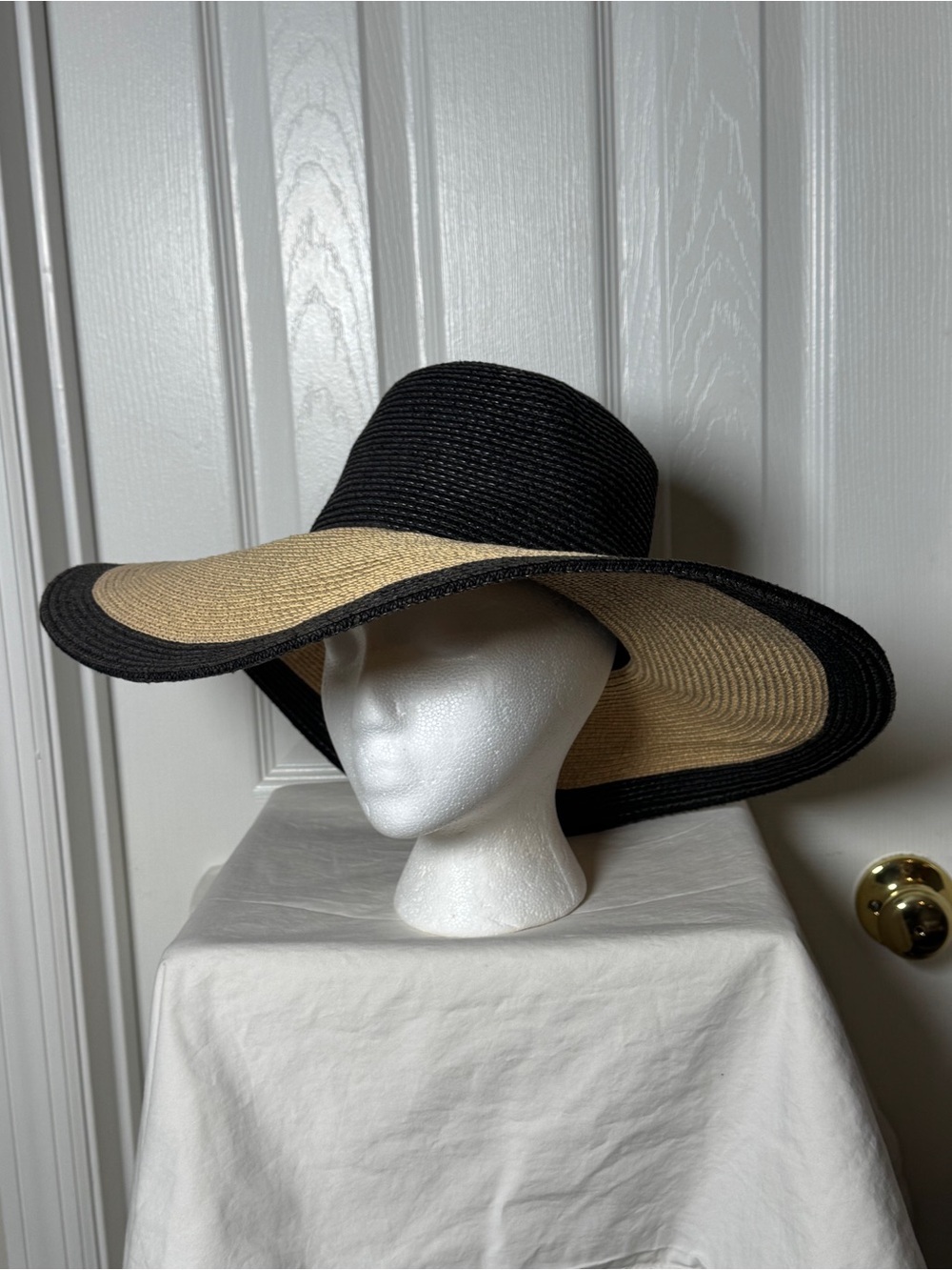 Magid Hats Two-Tone Color Block Wide Brim Straw Sun Hat Bow in back 5.5” brim